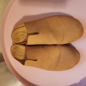 Kork Ease Tan Slip-On Leather Mule Shoes